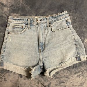 Abercrombie & Fitch High Rise 25/0 Shorts